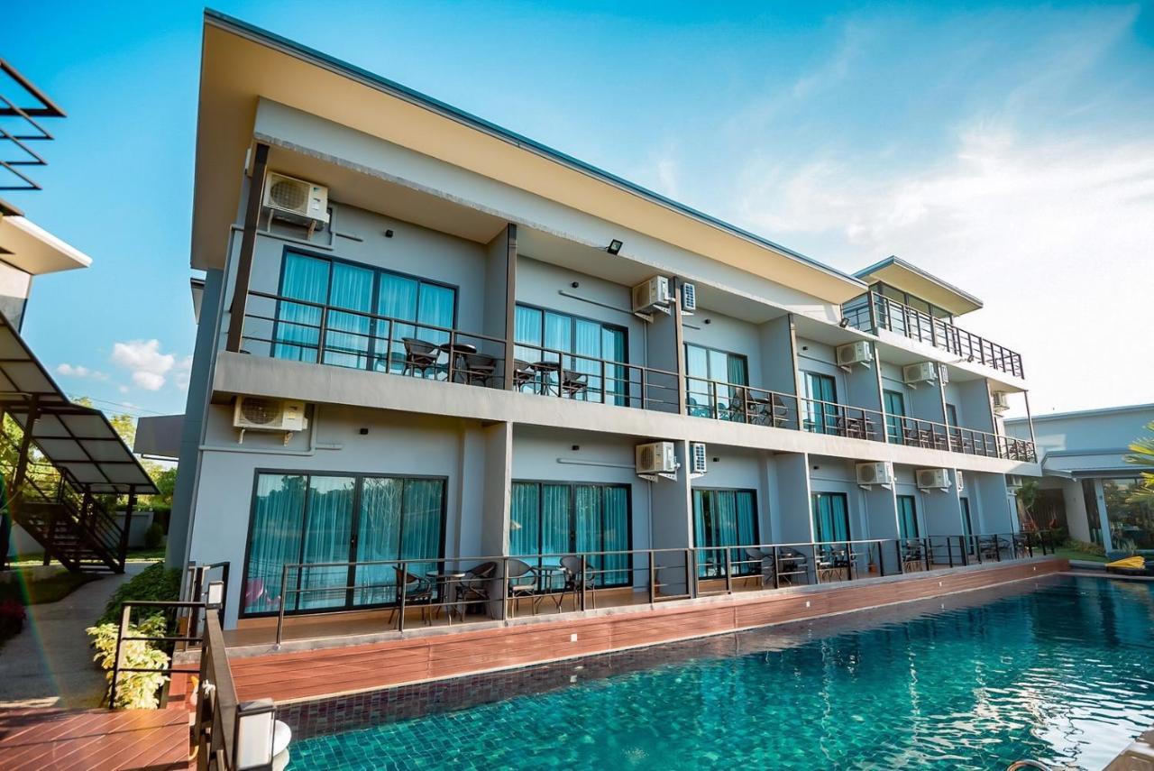 Phuengluang Riverside Hotel Chanthaburi Bagian luar foto