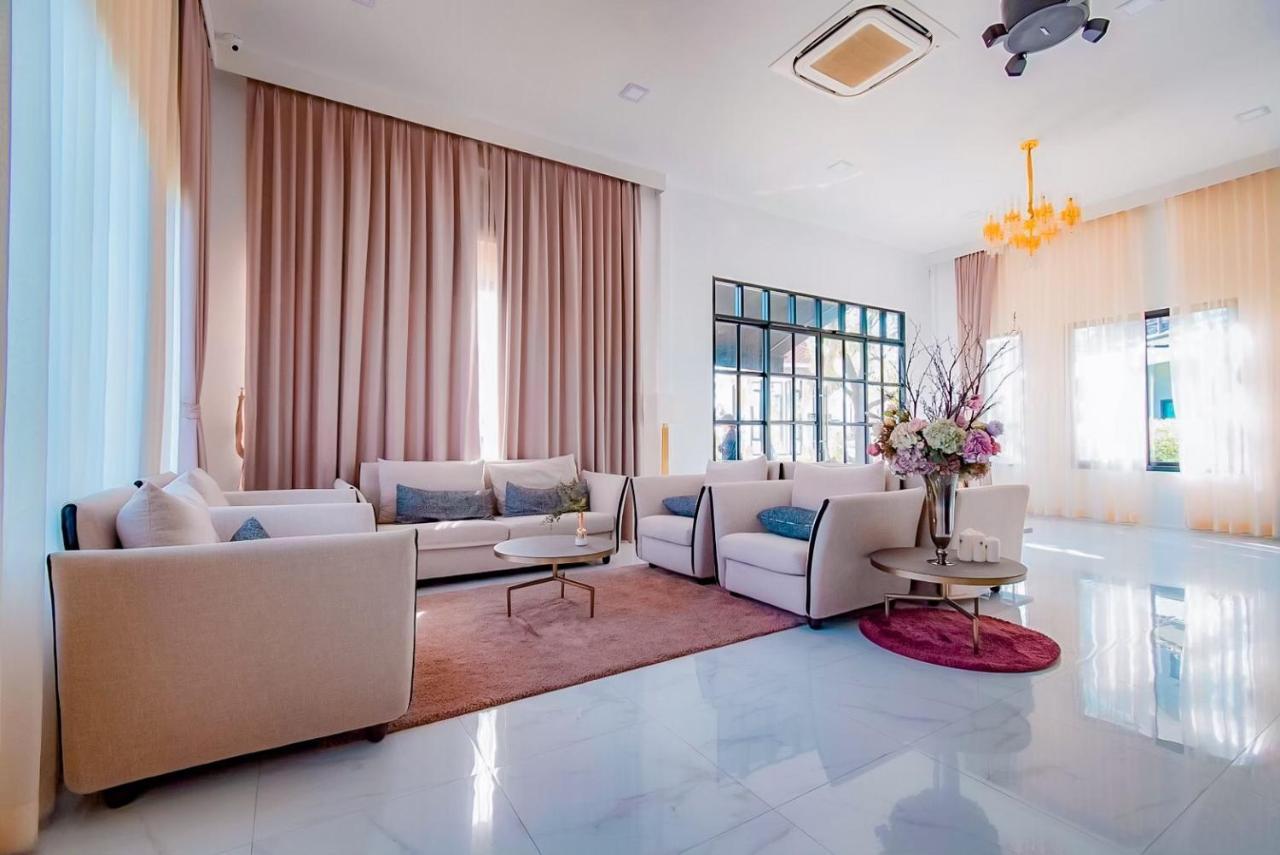 Phuengluang Riverside Hotel Chanthaburi Bagian luar foto