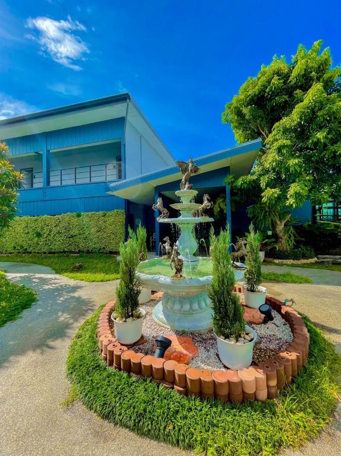 Phuengluang Riverside Hotel Chanthaburi Bagian luar foto